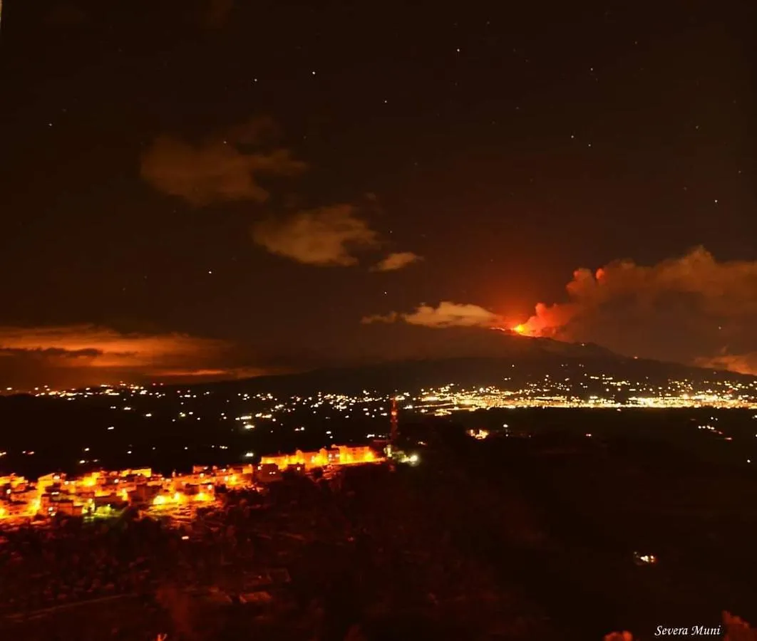 Balcone Sull'Etna Casa Biondi Villa Centuripe Feriehus